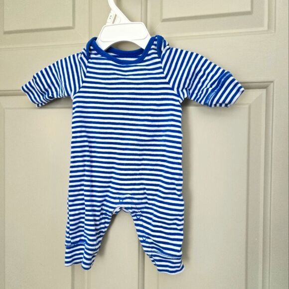 2/$15 Baby GAP Newborn striped Sleeper / One Piece / Romper - Picture 1 of 4